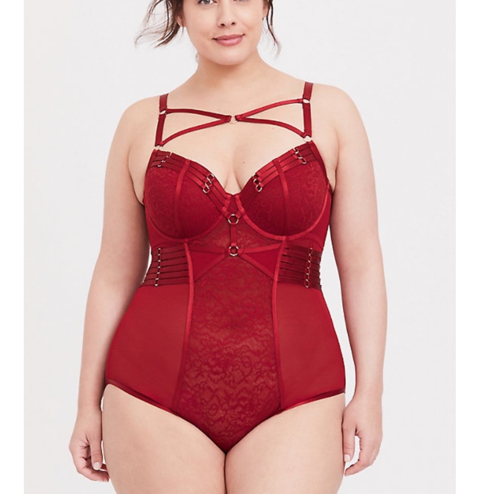 ISO Torrid Red Strappy bodysuit size 00!!!